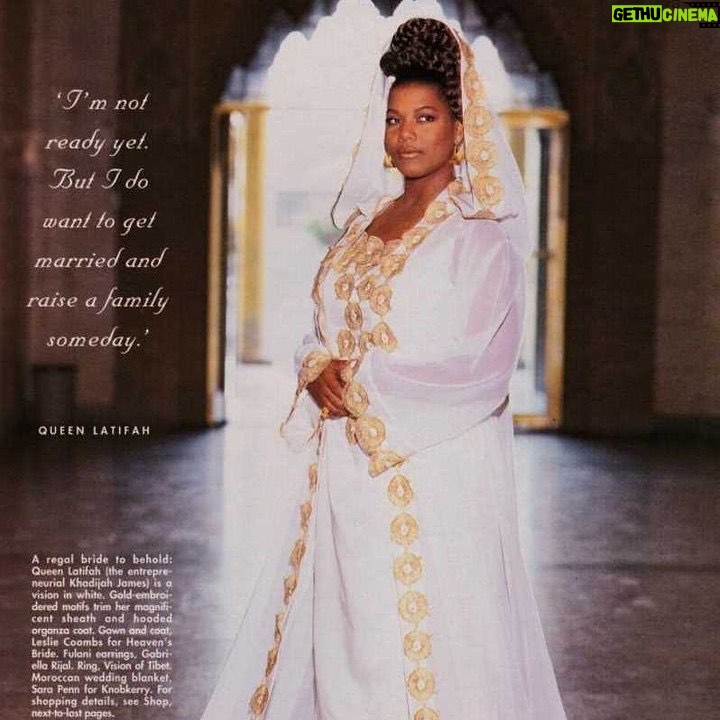 Queen Latifah Instagram - This is taking me back, such a great time ā¤ļø #LivingSingle Repost from @essence ⢠FROM THE PAGES: Get into this iconic shoot from the February 1995 issue of #ESSENCE. Featuring the cast of 'Living SIngle' in majestic African glam, bold colors, wrapped in melanin allure. It's true blue and tight like glue. š Photography: Marc Baptise