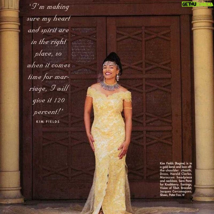 Queen Latifah Instagram - This is taking me back, such a great time ā¤ļø #LivingSingle Repost from @essence ⢠FROM THE PAGES: Get into this iconic shoot from the February 1995 issue of #ESSENCE. Featuring the cast of 'Living SIngle' in majestic African glam, bold colors, wrapped in melanin allure. It's true blue and tight like glue. š Photography: Marc Baptise