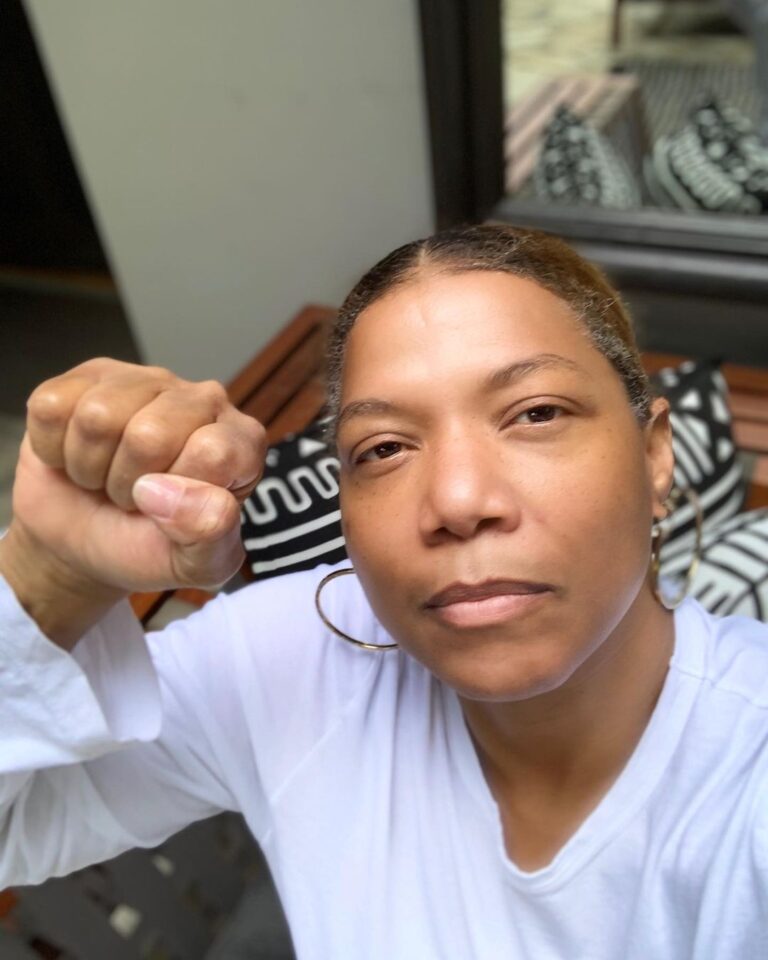 Queen Latifah Instagram - I’m sending love to everyone on the front lines of this fight for equality. And thank you to the family of George Floyd for allowing us to mourn as well as celebrate with you yesterday! We Can’t Take our Foot Off The Gas!✌🏽🙏🏽💪🏽❤️