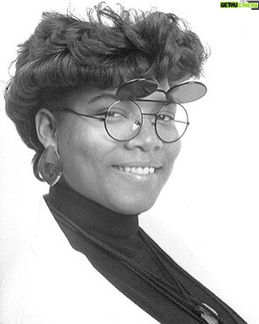 Queen Latifah Instagram - Do you all remember those flip-up sunglasses? #tbt