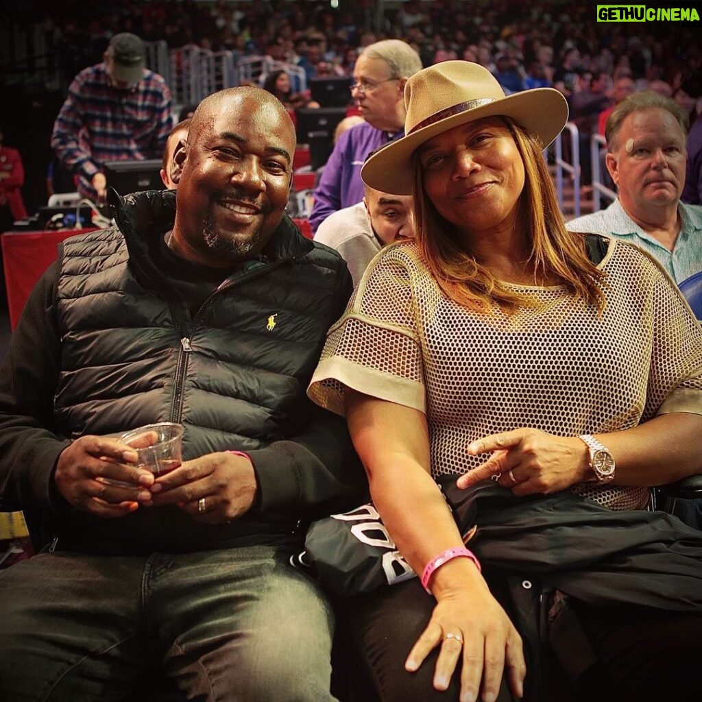 Queen Latifah Instagram - Game time 🏀 @laclippers @nba #courtside