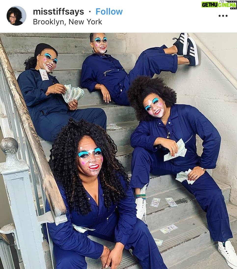 Queen Latifah Instagram - Yesss #setitoff tonight 🎃 love the costumes, have fun, and Happy Halloween ✌🏾