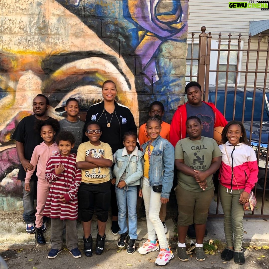 Queen Latifah Instagram - U.N.I.T.Y. 🖤 Newark, New Jersey