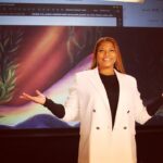 Queen Latifah Instagram - Spending some time under the sea 🐙
