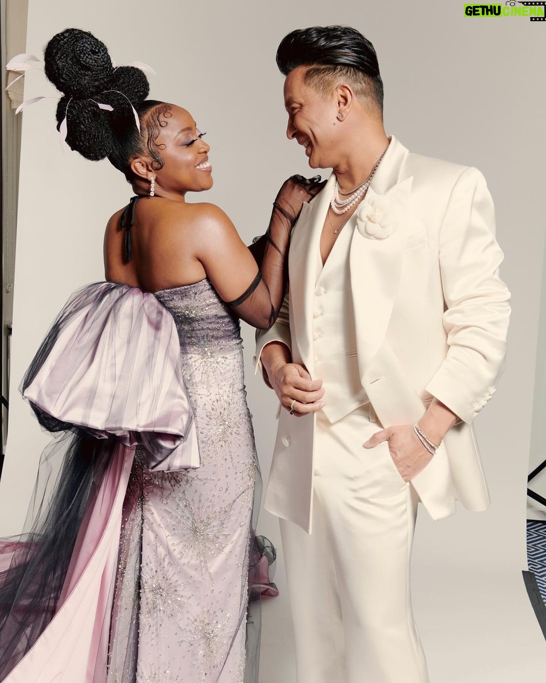 Quinta Brunson Instagram - Well. I went to my very first met gala. Thank you @prabalgurung for working with @bryonjavar to bring all 4’11” of me to the carpet. Thank you @voguemagazine for having me. Hair @alexander_armand Nails @customtnails1 Makeup @jessicasmalls Photos @gettyimages & @lewismirrett