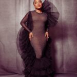 Quinta Brunson Instagram - ✨Critics Choice✨ Stylist: @bryonjavar Dress: @robertwun Shoes: @stuartweitzman Earrings: @amrapalijewels Rings: @worldofreza @graziela Hair: @alexander_armand Makeup: @reneeloizmakeup Nails: @customtnails1 Photographer: @tyrenredd