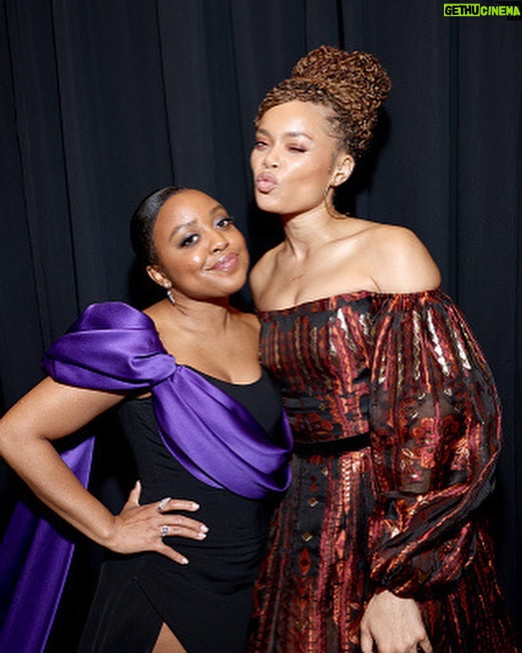 Quinta Brunson Instagram - Late post but it was an absolute joy to be honored at @criticschoice Annual Celebration of Black Cinema and receive the Actress Award in Television. incredible night with incredible people. Jewelry: @gabrielandco Dress: @csiriano Shoes: @stuartweitzman Hair: @alexander_armand Mua: @reneeloizmakeup Stylist: @bryonjavar