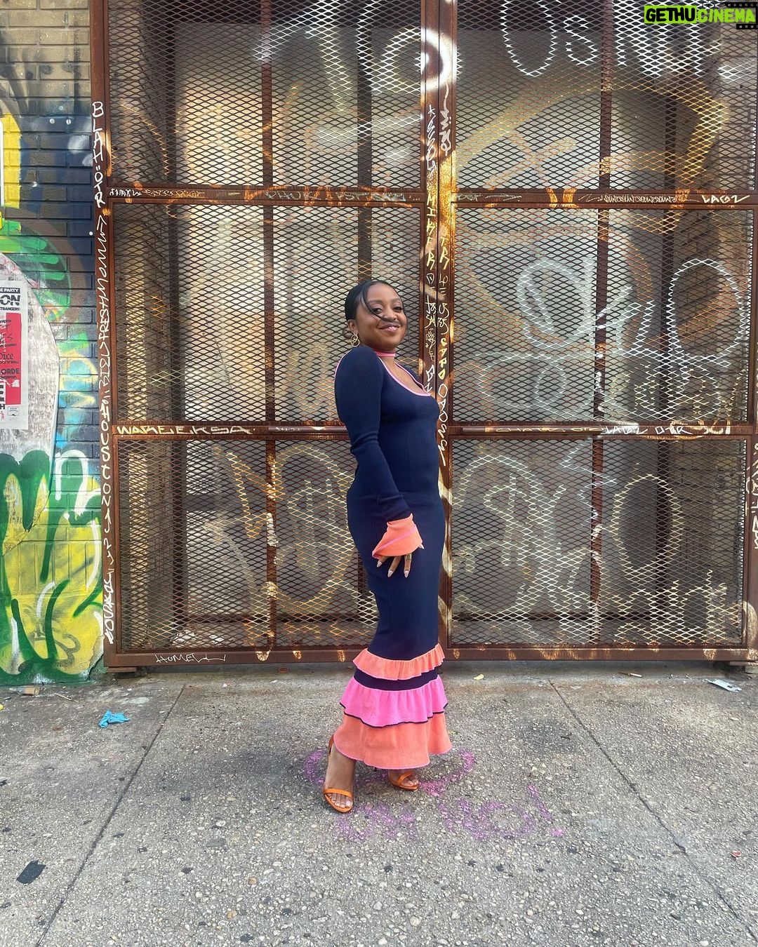 Quinta Brunson Instagram - Being an east coast cutie