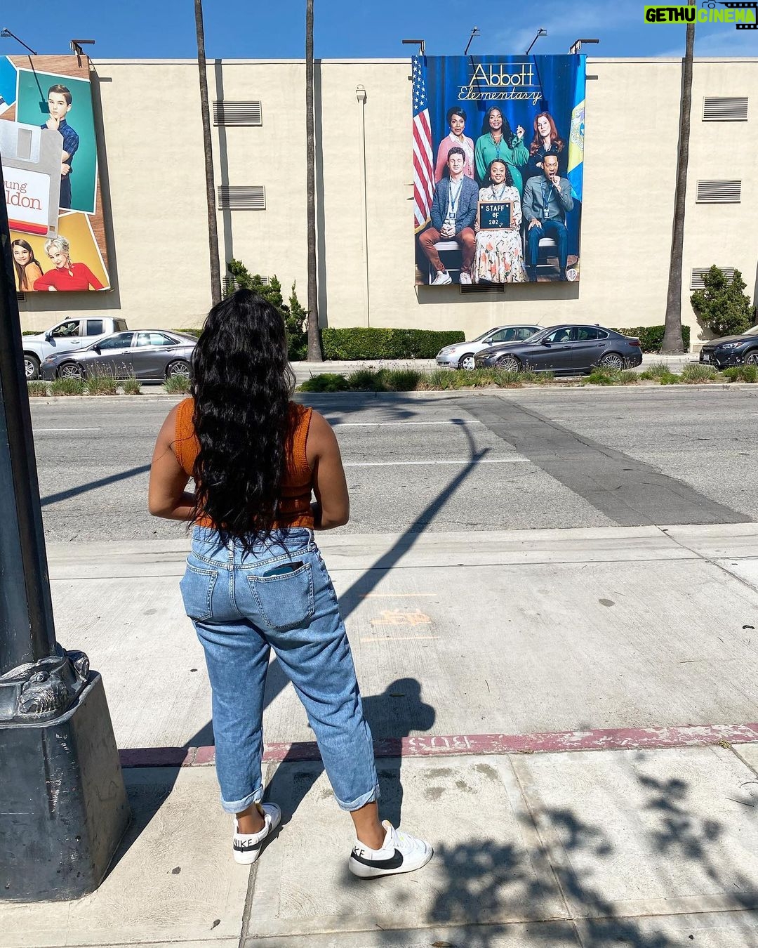 Quinta Brunson Instagram - Abbott Elementary is on the Warner Brothers studio Lot Front. Dream come true for a little shawty ❤️