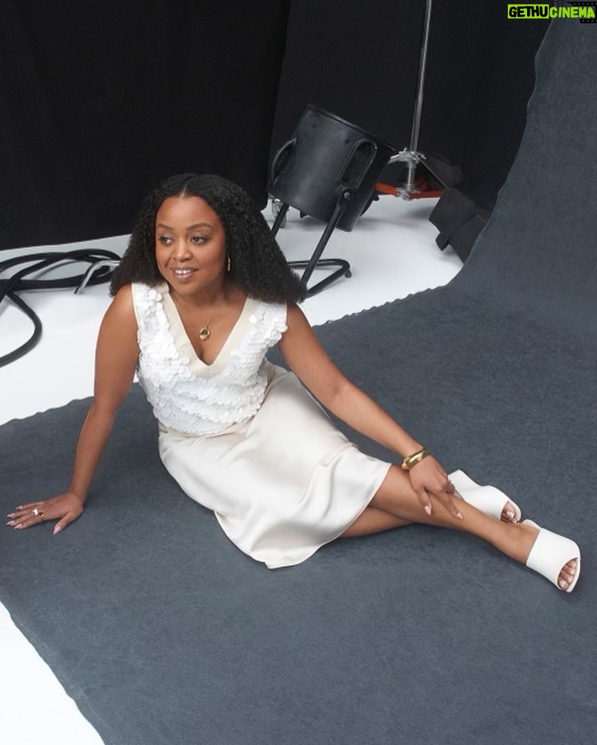 Quinta Brunson Instagram - I still remember my first @jcrew cashmere sweater—it was a hand-me-down from my big sister, and I wore it all the way from sixth grade until I graduated high school. I guess that’s what they mean by style for decades... Happy 40th anniversary, J.Crew! #injcrew #ad