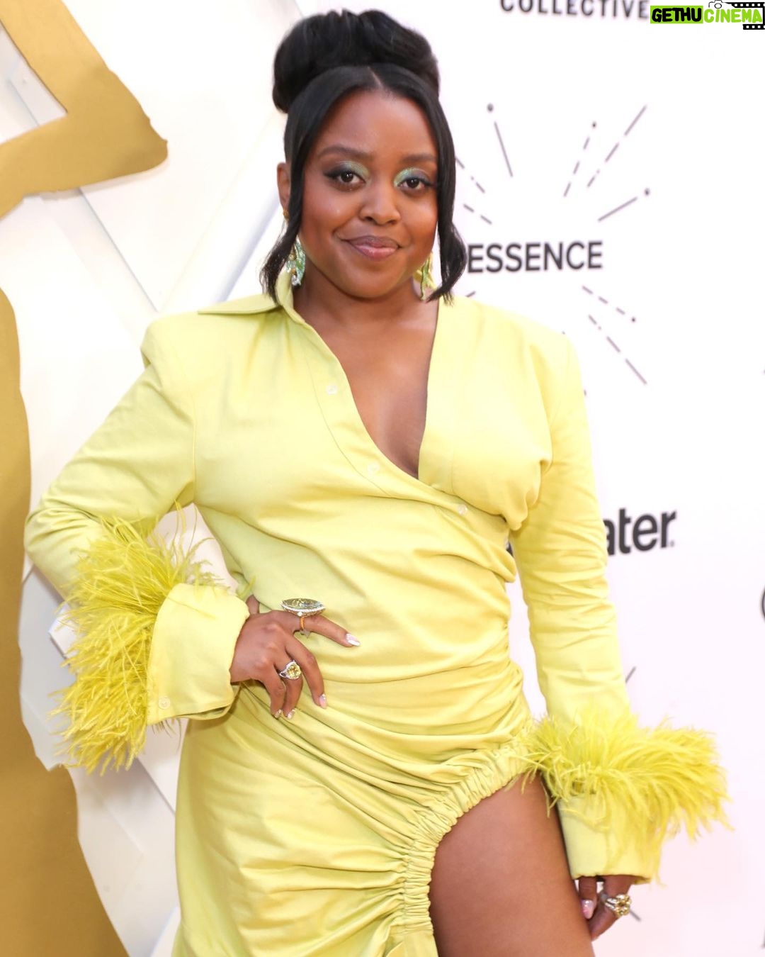 Quinta Brunson Instagram - Well I had the best time yesterday. Thank you @essence for the honor. I am squeezing some vanity fair party pics in this as well. Hair: @hairjunkierandy Makeup: @reneeloizmakeup Styling: @bryonjavar
