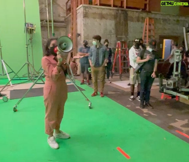 Quinta Brunson Instagram - The Abbott Elementary season Finale is tonight on ABC! I have so many words. Too many for a caption. Overall I feel grateful. Thank you all for watching this season and thank you to teachers for being an inspiration. One of my AD’s (@shahrzaddavani) sent me this video from one of our cam operators (@jsmithshoots) of my last scene. In it, I think I say all the mushy stuff I would say here!