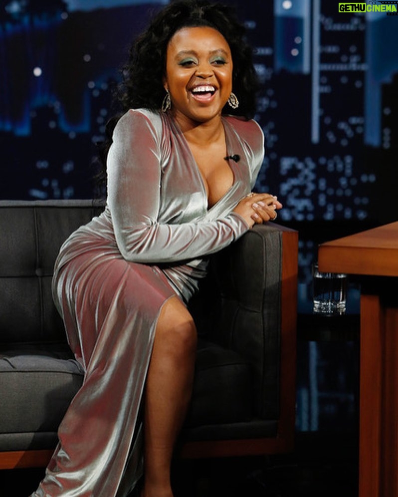 Quinta Brunson Instagram - Jimmy Kimmel tonight :) @reneeloizmakeup @bryonjavar @fingazbeauty @tayojr 📷 Dress: @alexandrevauthier