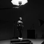 Quinta Brunson Instagram - Thank you @newyorkermag and @mollyhfischer for the amazing profile. Everyone should give it a read! Thank you @abdmstudio for these stunning images. Photographs by @abdmstudio for @newyorkermag Styling by @ayumiperry Set Design by @betteradams Hair by @alexander_armand  Makeup by @kashalassien Manicure by @customtnails1