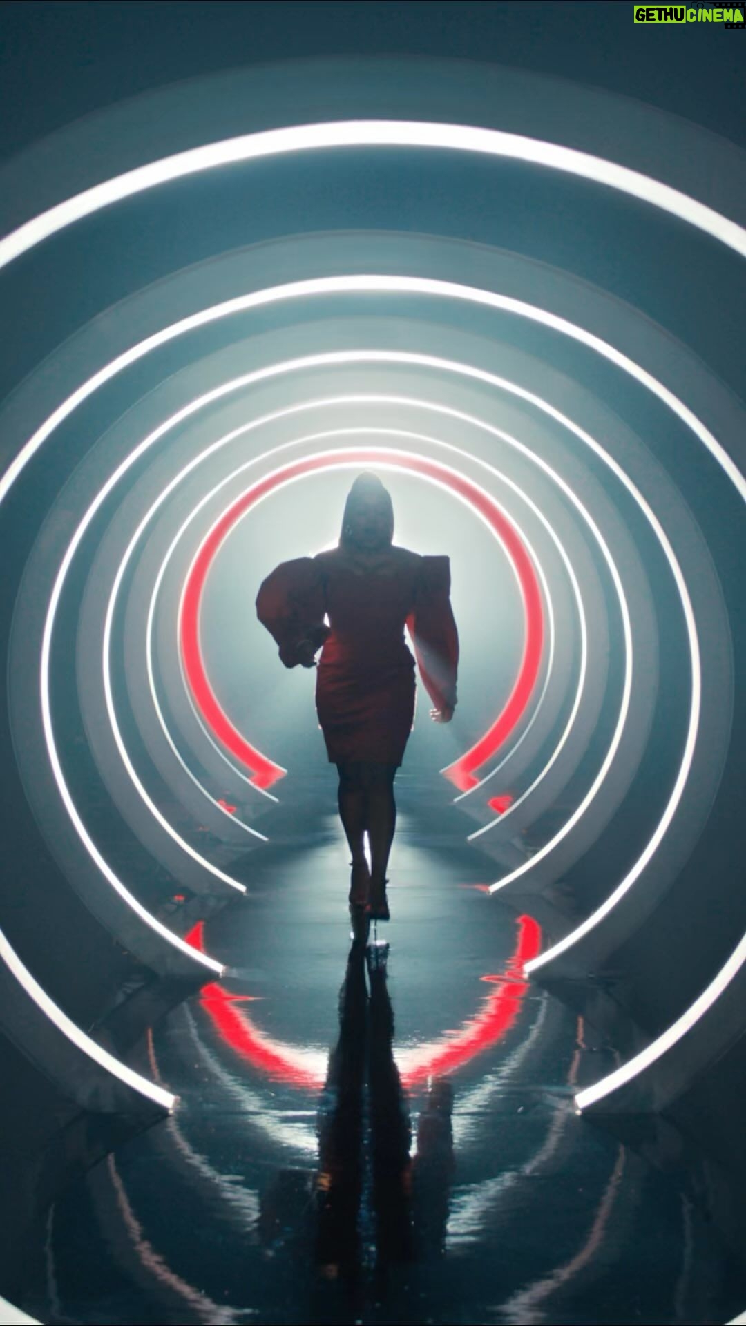 Quinta Brunson Instagram - There are 1,000,000 reasons to be hyped for The @TurboTax Super Bowl File during Super Bowl LVIII 👀. #MakeYourMovesCount #ad