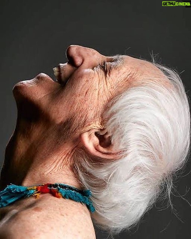 Rômulo Estrela Instagram - Hoje perdemos o mestre Zé Celso, o visionário criador do Teatro Oficina, uma referência para a cultura e universo teatral. A genialidade desse cara vai deixar um vazio, mas seu legado permanece para nós, artistas, como um farol inspirador para as gerações futuras. Que sua alma continue brilhando nos palcos eternos. Descanse em paz, mestre Zé Celso. 🎭