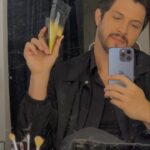 Rômulo Estrela Instagram - nesse dia dos pais, meu pai vai ser presenteado com Bad Boy Extreme da @carolinaherrera, um perfume ousado que traz energia pra enfrentar essa missão única. #BADBOYCAROLINAHERRERA •publi