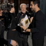 Rômulo Estrela Instagram - matei a saudade dos palcos de teatro nessa última segunda-feira. foi especial poder dividir palco com amigos como @antoniofagundes, @christorloni e @aalexandramartins lendo o texto incrível ‘Dois de Nós’ do @guspinheirogus. 🫶 @teatroprudential 📷 @paulo_tauil / AgNews Teatro Adolpho Bloch