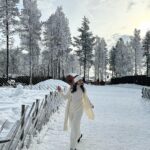 Raai Laxmi Instagram - Let it shine , let it shine , let it shine ✨ #MyHappyPlace 🧿🥶 #winterwonderland ❄️☃️🏂 Santa Claus Village