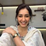 Raashi Khanna Instagram - Ended up laughing at my own self and so it went like.. 🤪