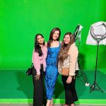 Raashi Khanna Instagram - A long awaited reunion! My L.S.R gang! 💙 @karunya.0706 @craycrayalert Swipe till the end to see my friend Sasha ditching me to join an alternate profession. 🤪 You can hear her laugh too. 😂