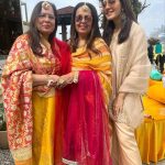 Raashi Khanna Instagram – Excessive laughter and haldi stained smiles ahead. 🤪
#cousinswedding