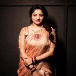 Rachita Ram Instagram - ✨ Jewellery @vivantgolddiamonds Outfit @angalakruthi Styling @varshini_janakiram Makeup @nageshmakeover09 Hair @kammarishivarajchary Captured by @vasukikarkone