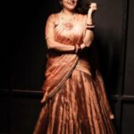 Rachita Ram Instagram - ✨ Jewellery @vivantgolddiamonds Outfit @angalakruthi Styling @varshini_janakiram Makeup @nageshmakeover09 Hair @kammarishivarajchary Captured by @vasukikarkone