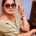 Rachitha Mahalakshmi Instagram - Well….. well….. 😎😎😎😎😎 Wtz ur style statement .,, 😎 Makeover @jokishmakeover 💄🥰 Hairstylist @vanithapatil_makeover_hair 👱🏻‍♀️
