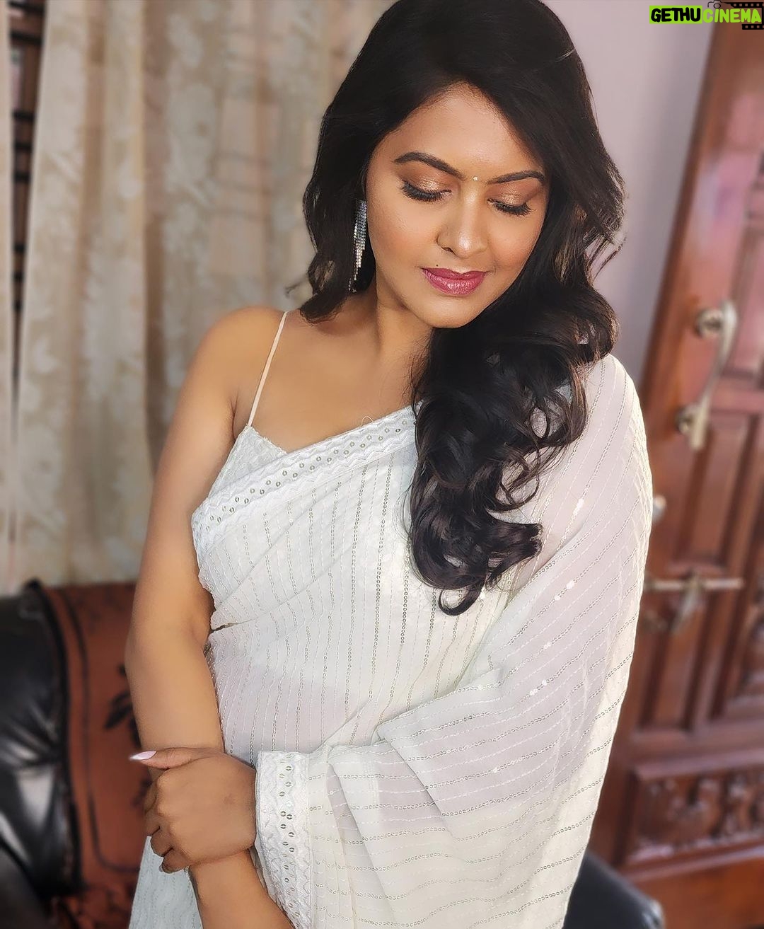 Rachitha Mahalakshmi Instagram - π€π€π€π€Representing the purity of soulπ€π€π€π€ πππππ Outfit styled by @dharaniofficialpage π₯» Nails @makeoverstudio_official π
Lovely makeover by @jokishmakeover ππ Hairstyle @glamupbynandinis π±π»ββοΈ #ranganayaka #ranganayakamoviepromotions πππππππ₯°ππ