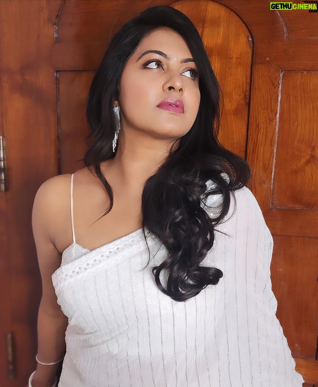 Rachitha Mahalakshmi Instagram - π€π€π€π€Representing the purity of soulπ€π€π€π€ πππππ Outfit styled by @dharaniofficialpage π₯» Nails @makeoverstudio_official π
Lovely makeover by @jokishmakeover ππ Hairstyle @glamupbynandinis π±π»ββοΈ #ranganayaka #ranganayakamoviepromotions πππππππ₯°ππ