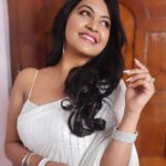 Rachitha Mahalakshmi Instagram - 🤍🤍🤍🤍Representing the purity of soul🤍🤍🤍🤍 😇😇😇😇😇 Outfit styled by @dharaniofficialpage 🥻 Nails @makeoverstudio_official 💅 Lovely makeover by @jokishmakeover 💄😇 Hairstyle @glamupbynandinis 👱🏻‍♀️ #ranganayaka #ranganayakamoviepromotions 😍😇😍😍😍😇🥰😇😇