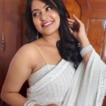 Rachitha Mahalakshmi Instagram - 🤍🤍🤍🤍Representing the purity of soul🤍🤍🤍🤍 😇😇😇😇😇 Outfit styled by @dharaniofficialpage 🥻 Nails @makeoverstudio_official 💅 Lovely makeover by @jokishmakeover 💄😇 Hairstyle @glamupbynandinis 👱🏻‍♀️ #ranganayaka #ranganayakamoviepromotions 😍😇😍😍😍😇🥰😇😇