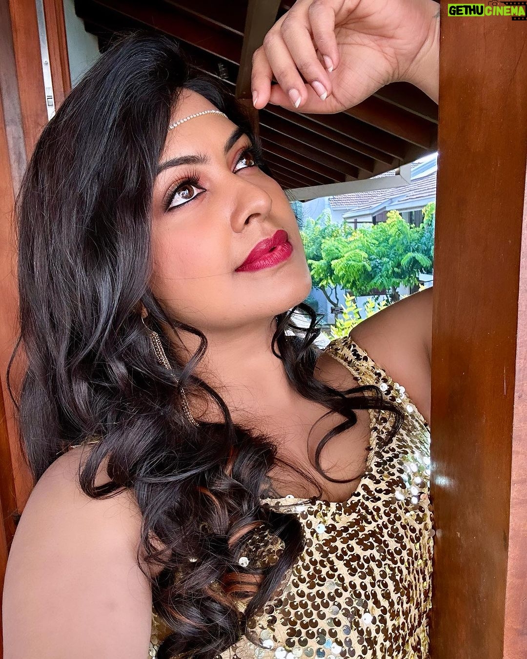 Rachitha Mahalakshmi Instagram - ππ₯°ππ₯°ππ₯°ππ₯°ππ₯° managed to click few pics before d eventβ¦.. πππππππ Hope our little efforts to entertain you all was not unnoticed,in spite of all d flaws happened πwe gave our bestπππ»ππ»ππ» Hope u guys enjoyed d performance π π π₯°π₯° ππ»ππ»ππ»Nandriππ»ππ»ππ»π±π° #jaffna