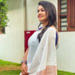 Rachitha Mahalakshmi Instagram - Nd d vibe is on……… 😇😇😇😇 💙🤍💙🤍💙🤍💙💙💙💙 🇱🇰😇😇😇😇😇😇😇😇