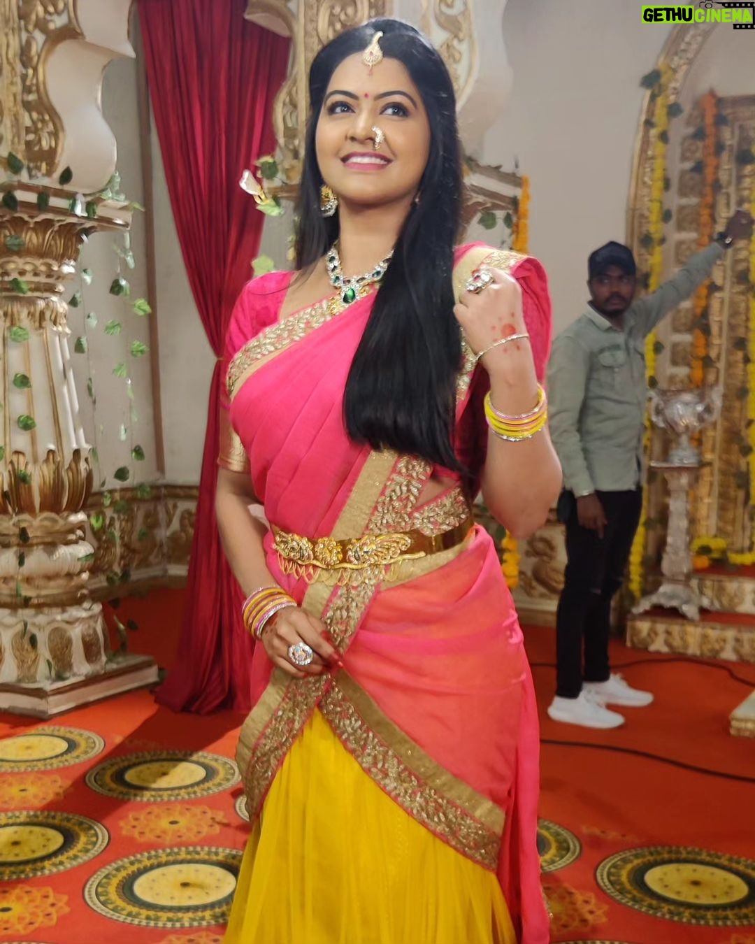 Rachitha Mahalakshmi Instagram - Few stills from my kannada movie "RANGANAYAKA"❤️❤️❤️❤️❤️❤️❤️❤️2nd singles will be released on 13th Feb🥰 That would be a completely different treat for all kannada "premis" ❤️❤️❤️❤️❤️ More updates coming on d way...... 😇😇😇😇 Greatest Hits of sandalwood films MATHA,EDDELU MANJUNATHA nd now RANGANAYAKA Hatrick film Comedy combo GURUPRASAD @directorguruprasad Actor-JAGEESH actor_jaggesh Actress -RACHITHA MAHALAKSHMI Producer-Vikyath Music-Anoop seelin DOP-SAMRAT ASHOK GAUTAM. 8th March in theatres..... #sandalwoodactress #sandalwood #sandalwoodfilms #filmmaking #kannada #kannadasongs #kannadacomedy #nammakarnataka #kannadamovies #ranganayaka #ranganayakamoviepromotions #nammakarnataka #nammasandalwood #nammasandalwoodstars