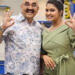 Rachitha Mahalakshmi Instagram - After a long time 😇😇😇😇😇 Thank u for having me in the show @sihikahichandru sir 😍😍😍😍😍😍 @bombaatbhojana #bombaatbhojana #starsuvarna