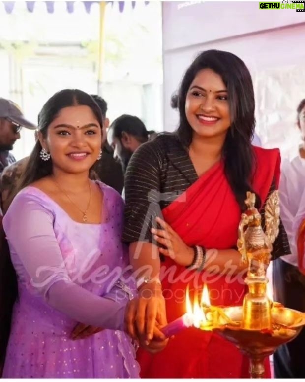 Rachitha Mahalakshmi Instagram - All about today's press meet All d best team ππ»ππ»ππ»ππππ "Xtreme" movie promotions πππ»ππ»ππ»ππ»ππ» @thewowbakers lovely suprise cake π₯°π₯°π₯°π₯°π₯° #xtreme #siegerpictures #rmcreationsproductioncompany #rmcreations