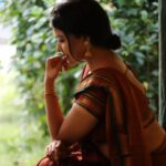 Rachitha Mahalakshmi Instagram - Last set of pics in this look ..... ❤️🫣❤️🫣❤️🫣❤️ "Flaunting with Integrity"....... ❤️❤️❤️❤️❤️ #sareelove
