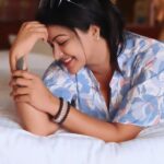 Rachitha Mahalakshmi Instagram - Only she can define who she is. Only She can choose to be happy,alone,positive, strong, or different. Be the "SHE"...... 😇😇😇😇😇