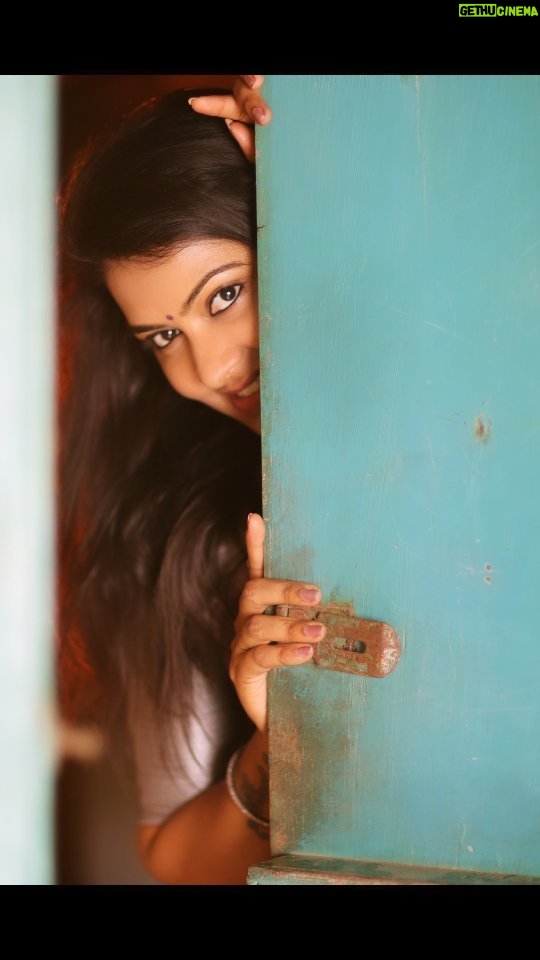 Rachitha Mahalakshmi Instagram - Un paarvayil orayiram kavithaigal....... : @saranjphotography : #sareelove 💜💜💜💜💜
