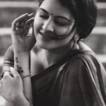 Rachitha Mahalakshmi Instagram – Just d Integral beauty….. 🫣
@saranjphotography 
#monochrome