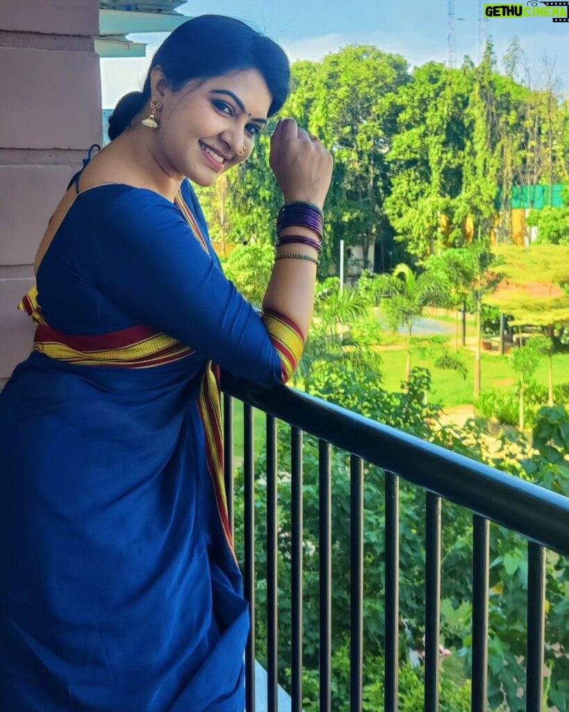 Rachitha Mahalakshmi Instagram - My saree love 😇😇😇 Authentic Karnataka's Pure Ilkal Cotton saree ❤️❤️❤️❤️❤️❤️❤️❤️❤️❤️❤️❤️❤️❤️❤️ Guest for a show were sarees r loved , Greeted ,appreciated, embraced just like me..... 😇😇😇😇😇😇😇 #sareelove #ilkalsarees