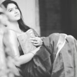 Rachitha Mahalakshmi Instagram - Monochrome love ❤️❤️❤️❤️ : @saranjphotography 😇😇😇😇😇😇😇