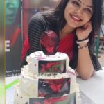 Rachitha Mahalakshmi Instagram - All about today's press meet All d best team 🙌🏻🙌🏻🙌🏻💐💐💐💐 "Xtreme" movie promotions 😇🙌🏻🙌🏻🙌🏻🙌🏻🙌🏻 @thewowbakers lovely suprise cake 🥰🥰🥰🥰🥰 #xtreme #siegerpictures #rmcreationsproductioncompany #rmcreations