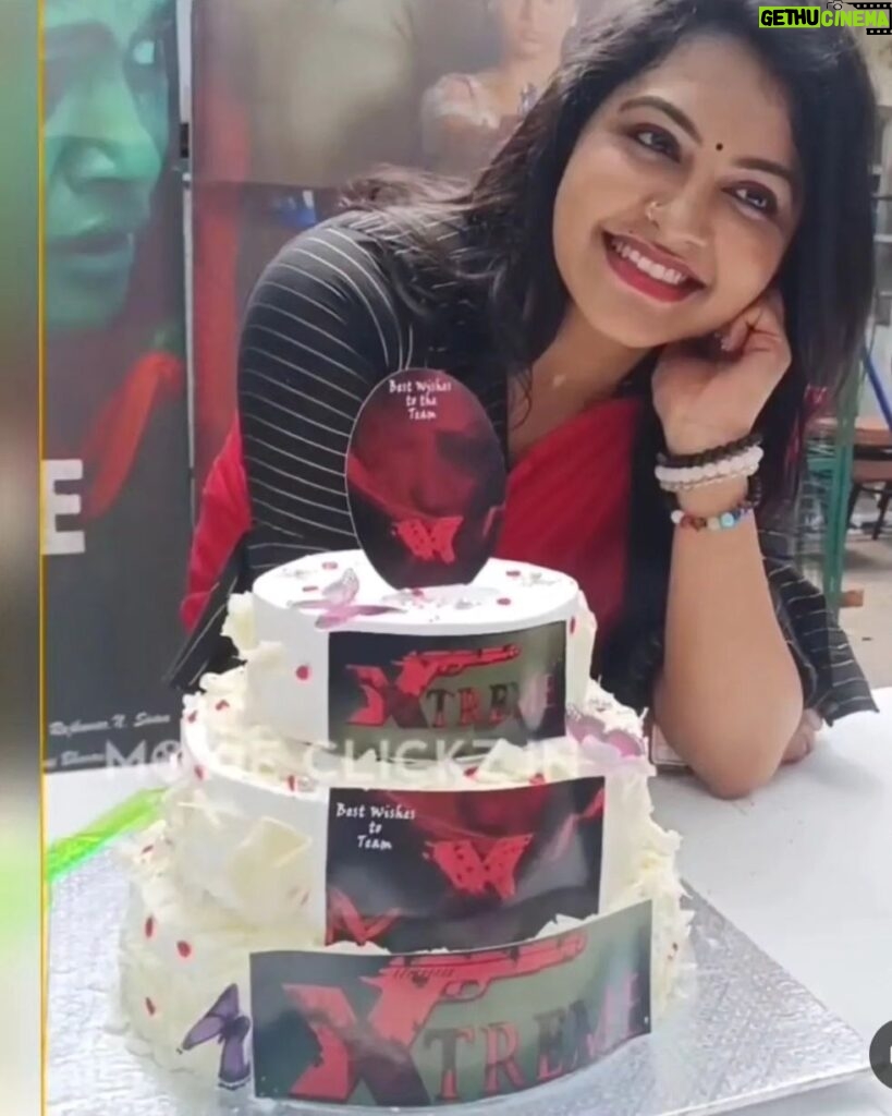 Rachitha Mahalakshmi Instagram - All about today's press meet All d best team 🙌🏻🙌🏻🙌🏻💐💐💐💐 "Xtreme" movie promotions 😇🙌🏻🙌🏻🙌🏻🙌🏻🙌🏻 @thewowbakers lovely suprise cake 🥰🥰🥰🥰🥰 #xtreme #siegerpictures #rmcreationsproductioncompany #rmcreations