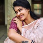 Rachitha Mahalakshmi Instagram – “I call it being self partnered ” 
🥰🥰🥰🥰🥰🥰🥰🥰
😇😇😇😇😇😇😇😇😇
#livelifequeensize 
#solitude