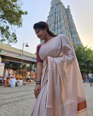 Rachitha Mahalakshmi Instagram - Feeling divine 😇
#maduraimeenakshiammantemple