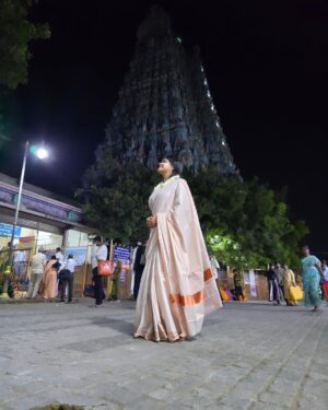 Rachitha Mahalakshmi Instagram - Feeling divine 😇
#maduraimeenakshiammantemple