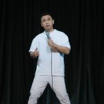 Raditya Dika Instagram - Kangen stand up comedy. 🎤 Udah mulai ngumpulin premis lagi nih. 😅